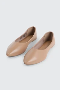 Talons plats à bout pointu