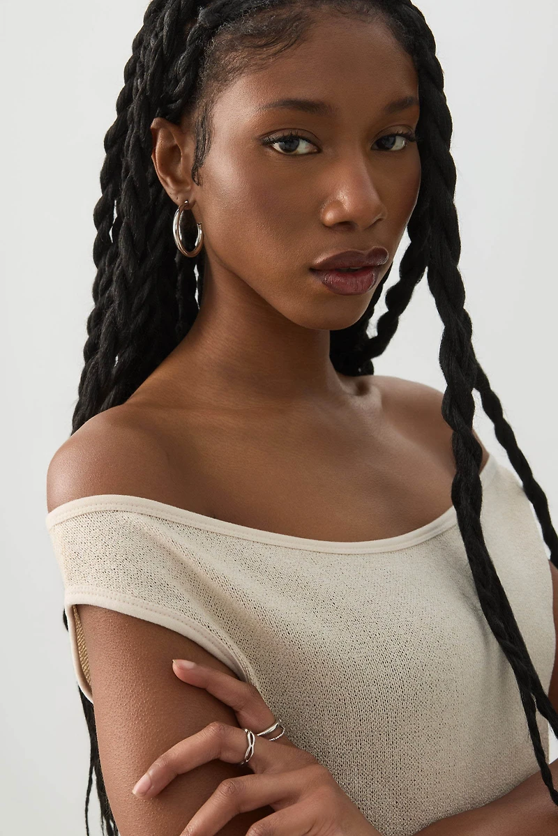 Haut à épaules dénudées en tricot