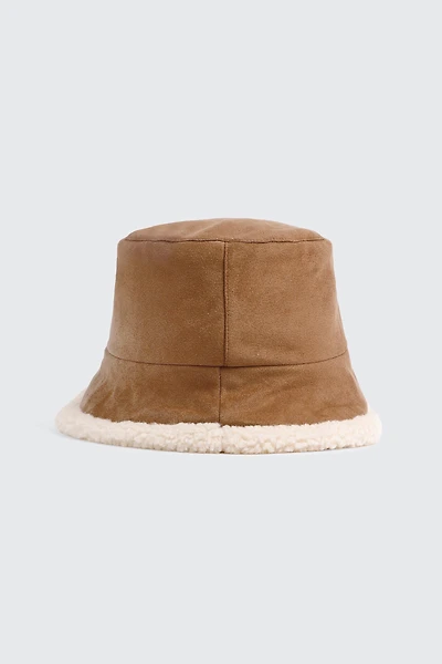 Ardene Reversible Faux Sheepskin Bucket Hat in Cognac | Polyester
