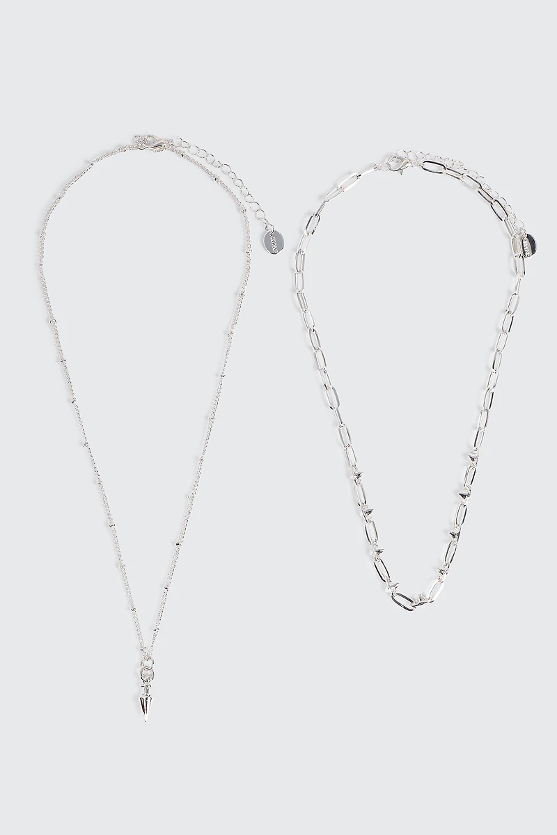 Collier deux rangs à pendentif pique