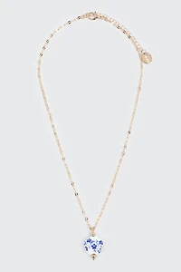 Ardene Floral Pendant Necklace in Gold