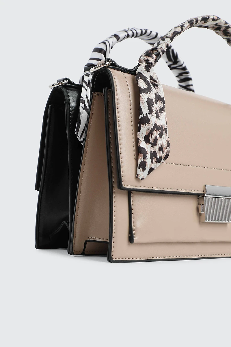 Petit sac fourre-tout à détail de foulard