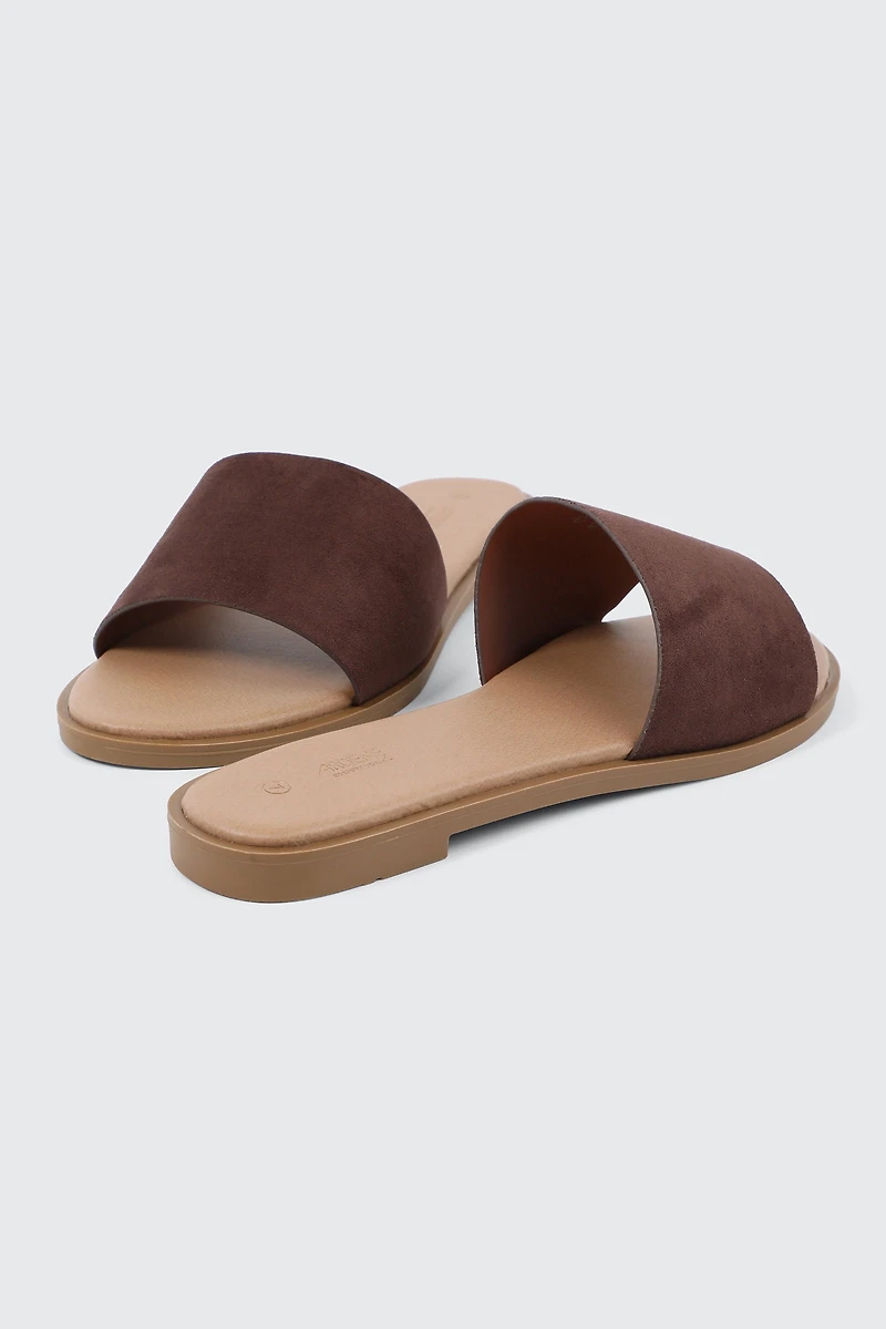 Sandales à talon plat et bande en faux cuir