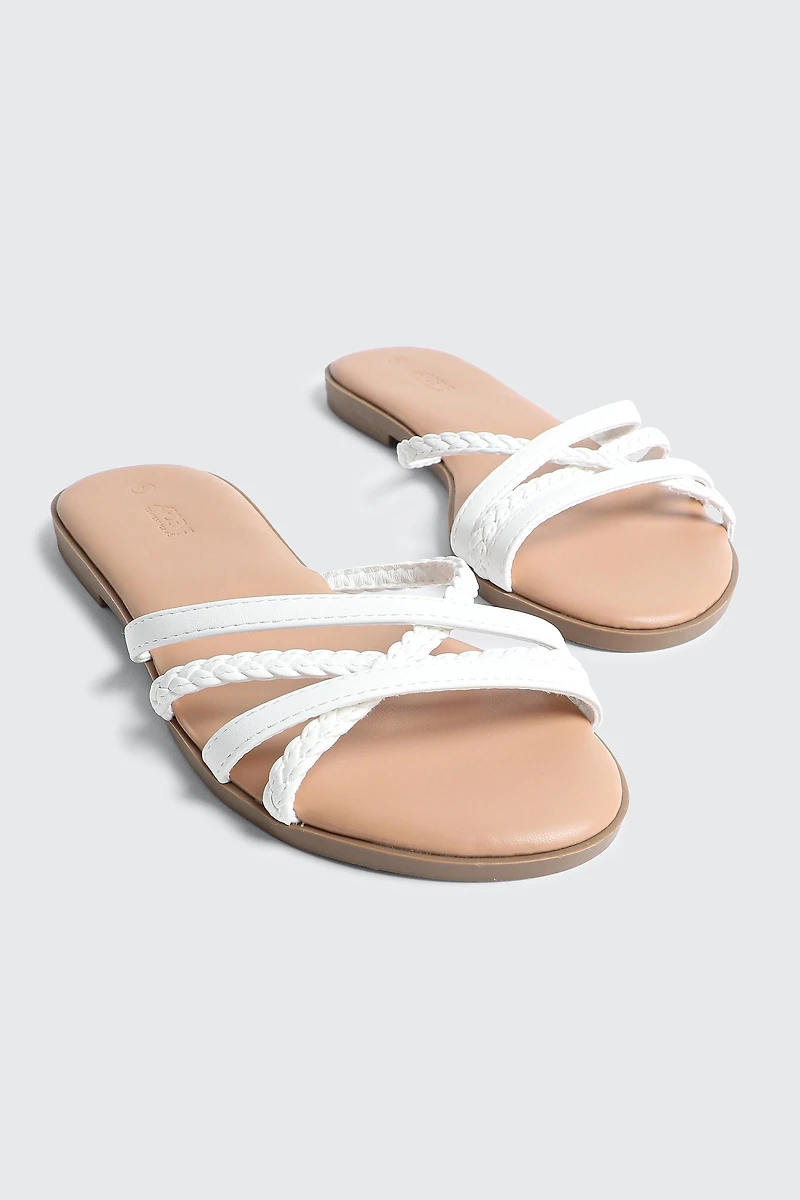 Sandales à brides tressées