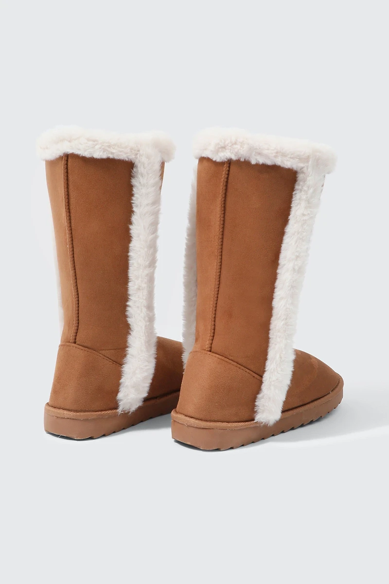 Bottes hautes en faux mouton