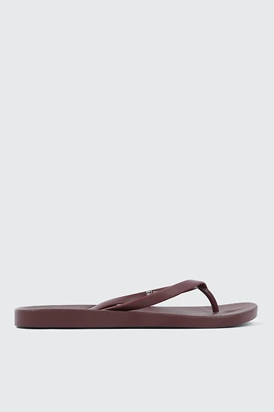 Ardene Solid Flip-Flops Sandals in Burgundy | Size