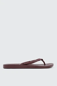 Ardene Solid Flip-Flops Sandals in Burgundy | Size