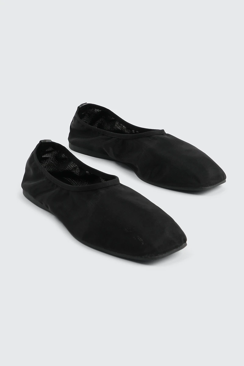 Ballerines à bout carré