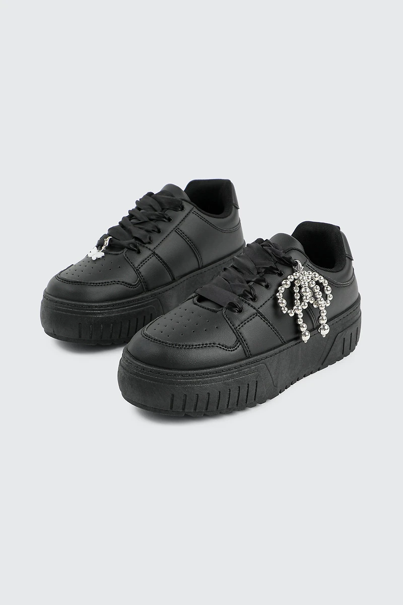 Espadrilles basketball à breloques amovibles