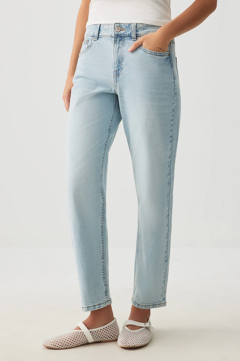 Le jean Muse coupe mom et taille haute