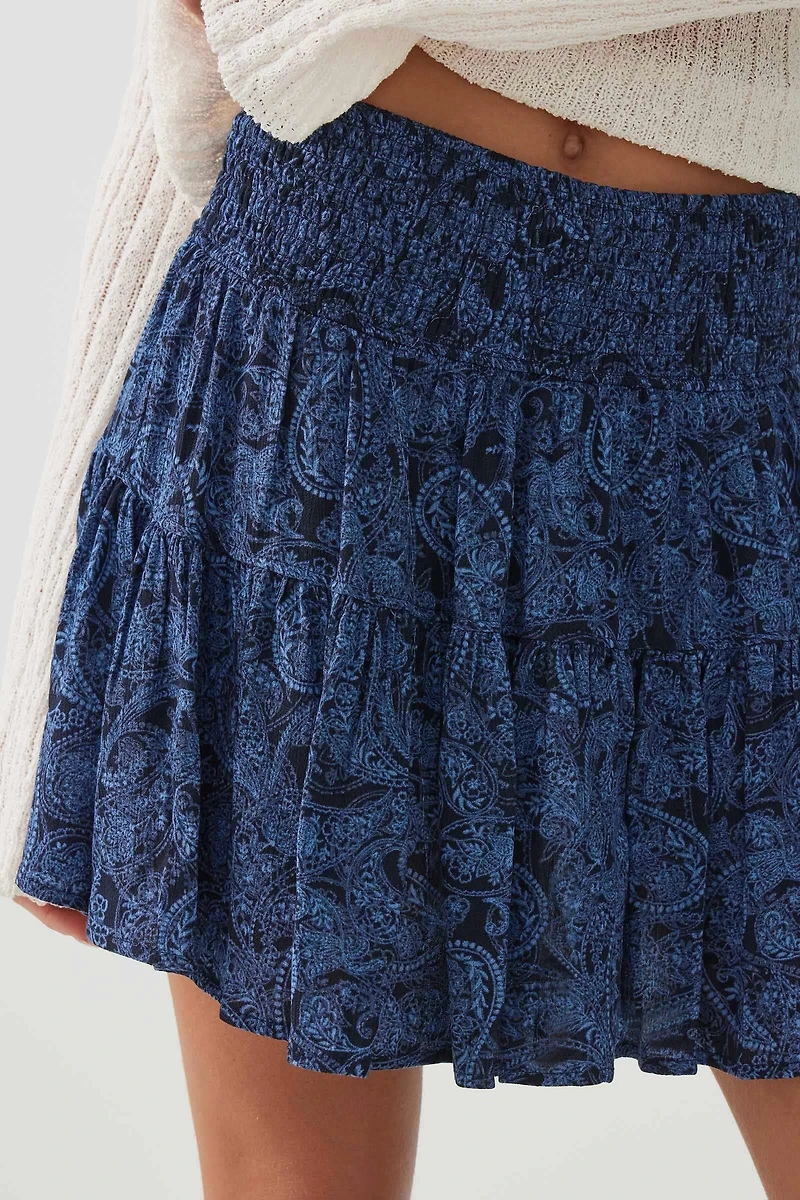 Jupe-short fluide à taille smockée