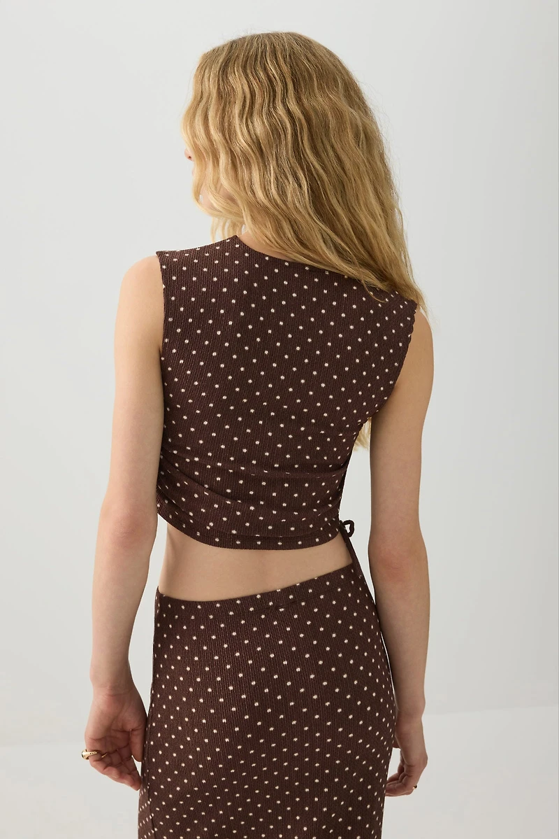 Haut court à col rond et fronces latérales