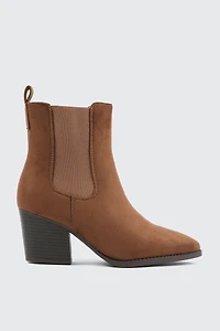 Ardene Pointy Toe Chelsea Boots in Brown | Size | Faux Suede
