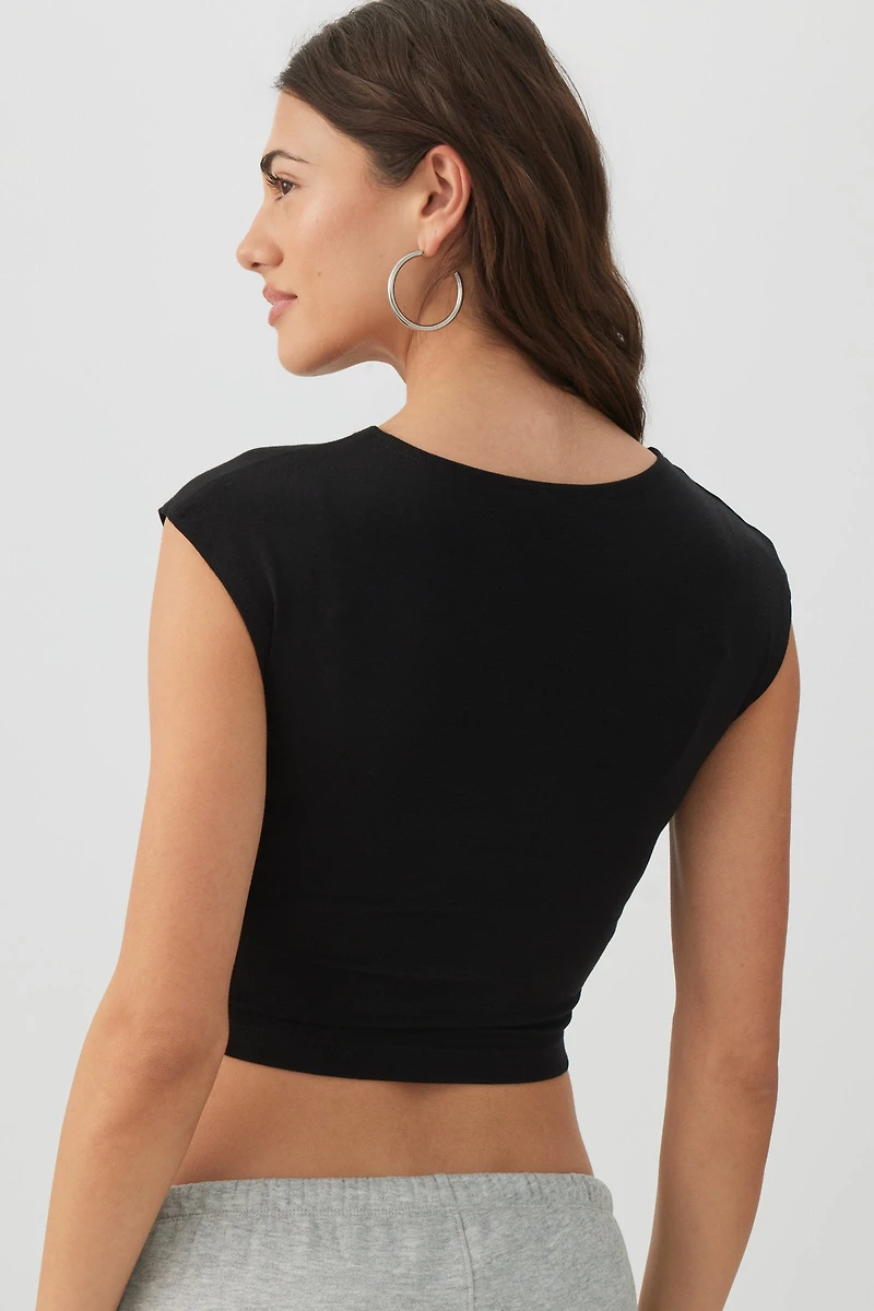 Haut court côtelé col rond