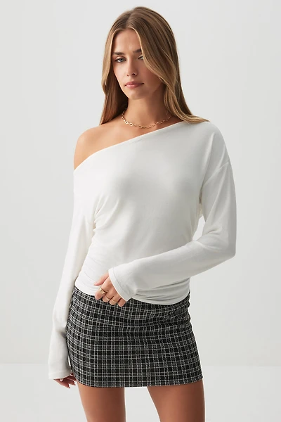 Ardene Asymmetrical Long Sleeve Top in Off-White | Size | Polyester/Elastane/Viscose