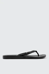 Ardene Solid Flip-Flops Sandals in Black | Size