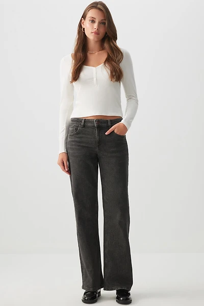 Le jean Era coupe droite et taille mi-haute