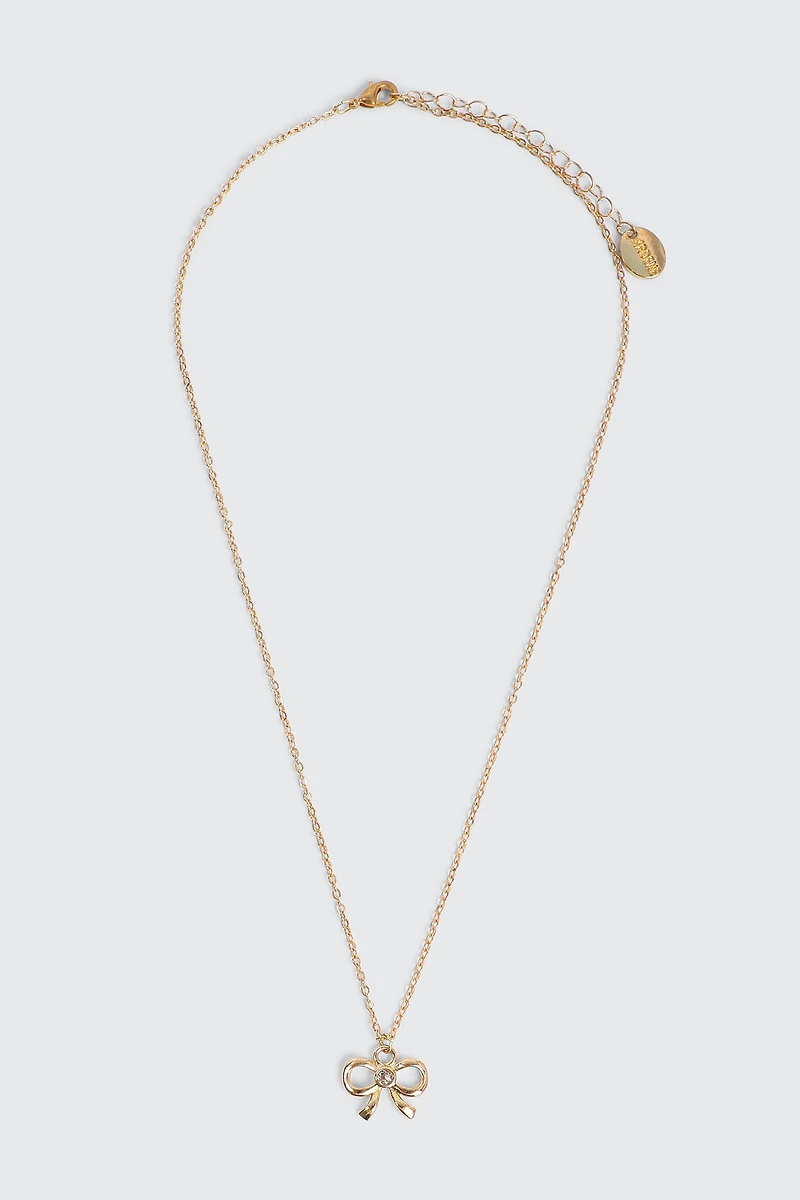 Collier à boucle ornée