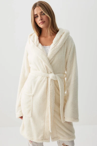 Ardene DREAMPLUSH Robe in Off-White | Size Small | Polyester | Eco-Conscious