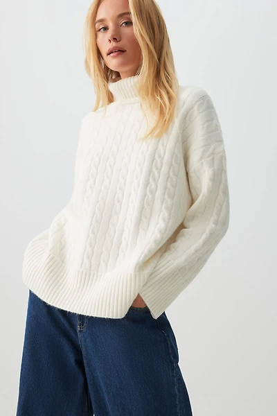 Ardene Cable Knit Turtleneck Sweater in Off-White | Size Small | Polyester/Spandex