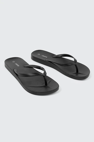 Ardene Solid Flip-Flops Sandals in | Size
