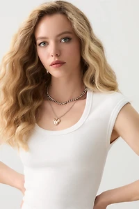 T-shirt court à col dégag