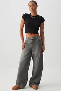 T-shirt ultracourt et ajusté Basic