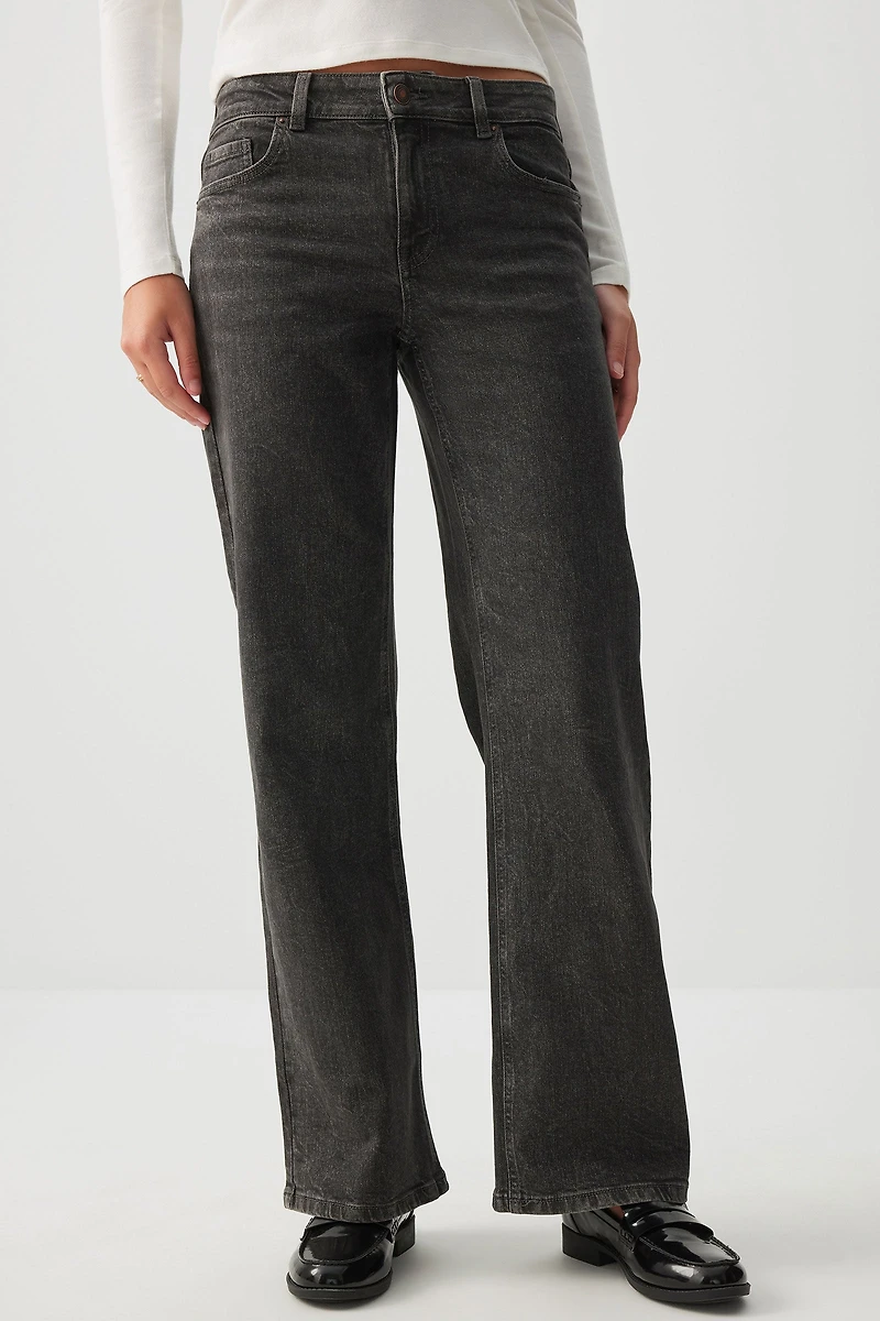 Le jean Era coupe droite et taille mi-haute