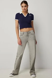 Polo court à détails contrastants