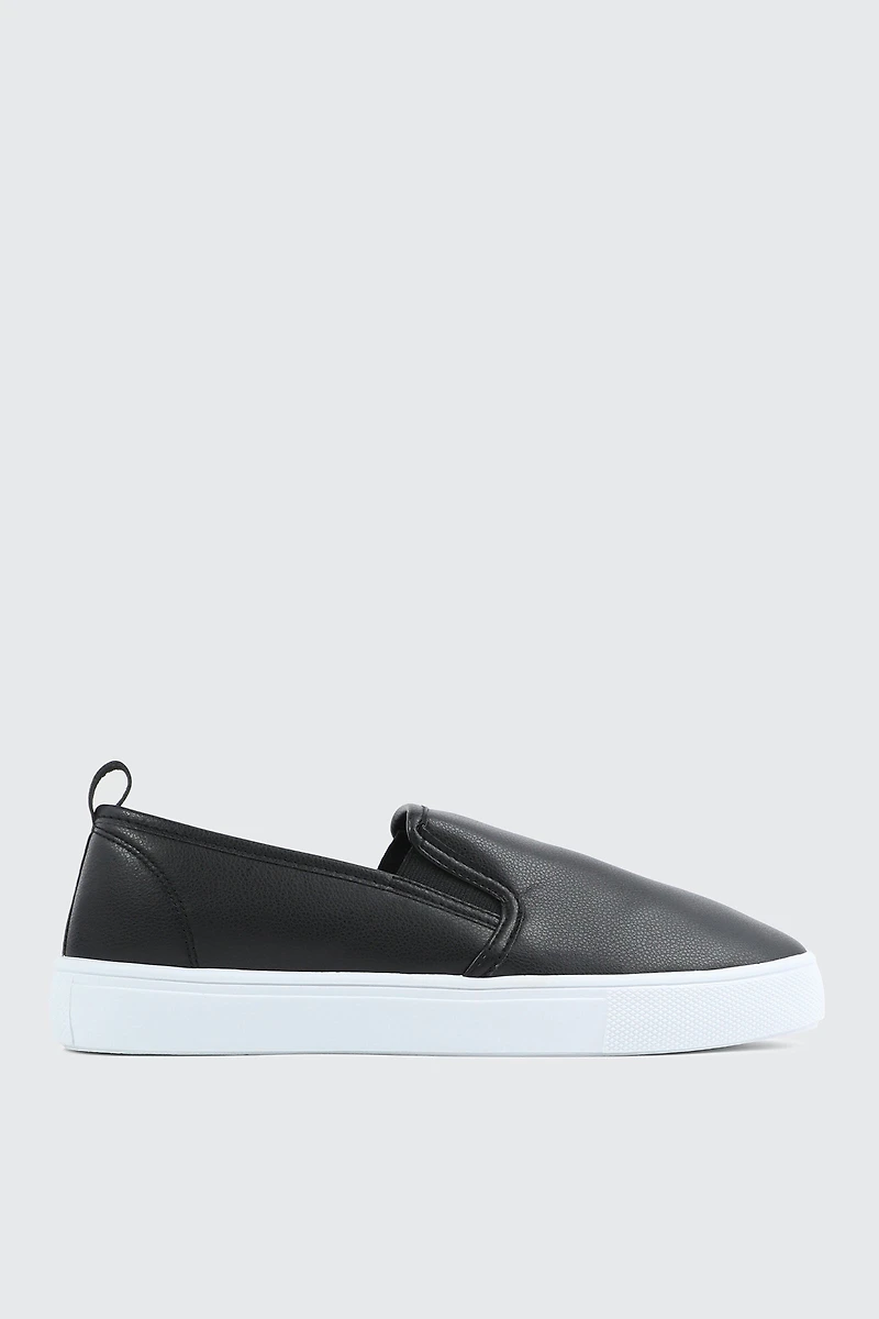 Ardene Slip On Sneakers in Black | Size