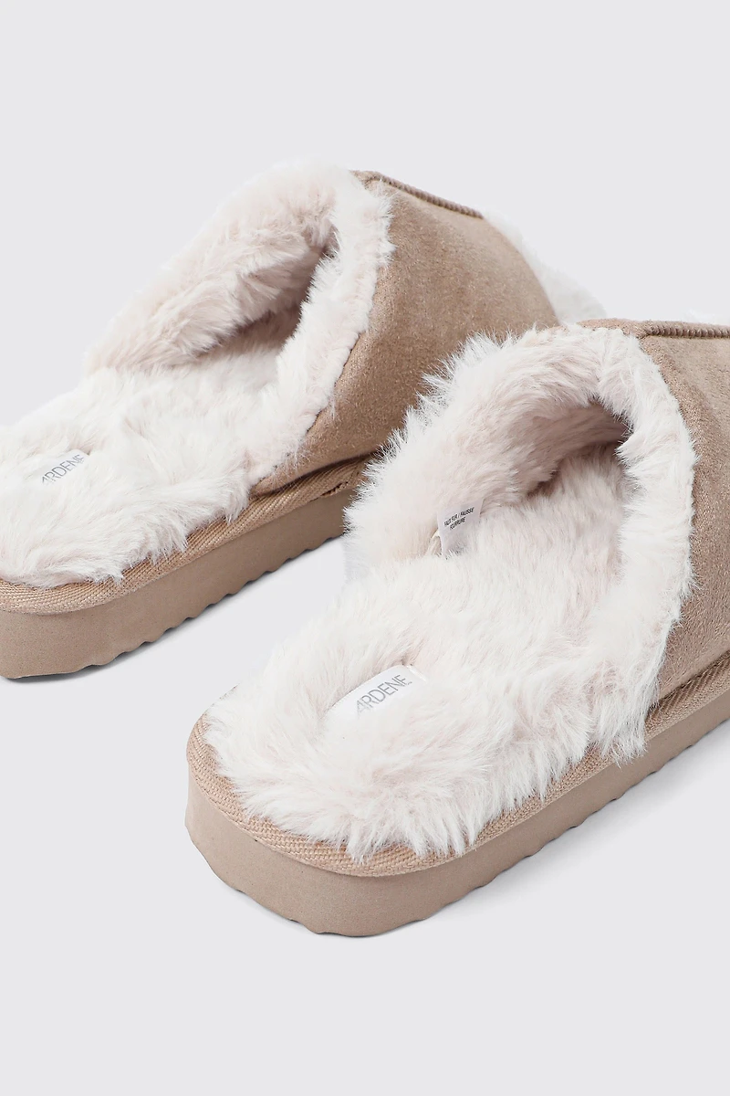 Pantoufles en faux suède à bout ouvert