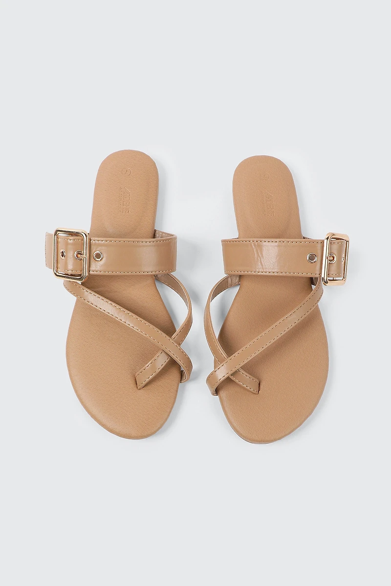 Sandales plates à bride d'orteil et boucle massive