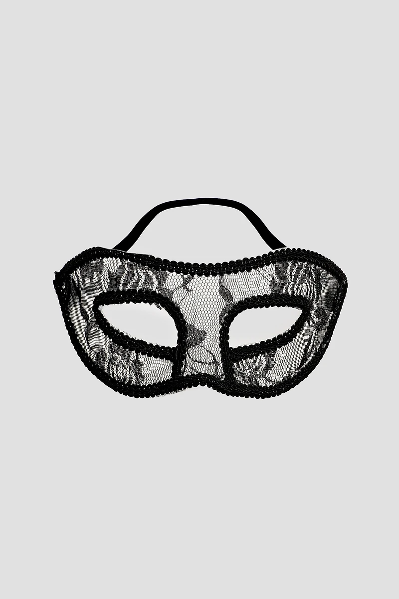 Ardene Lace Masquerade Mask in Black