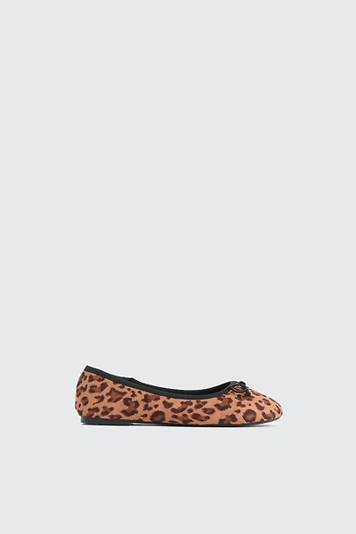 Ardene Kids Ballet Flats with Bow in Brown | Size