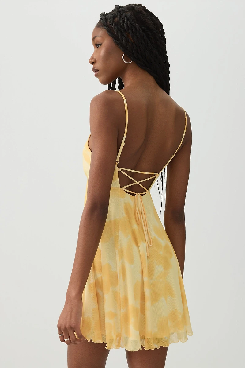 Robe courte de style nuisette fleurie