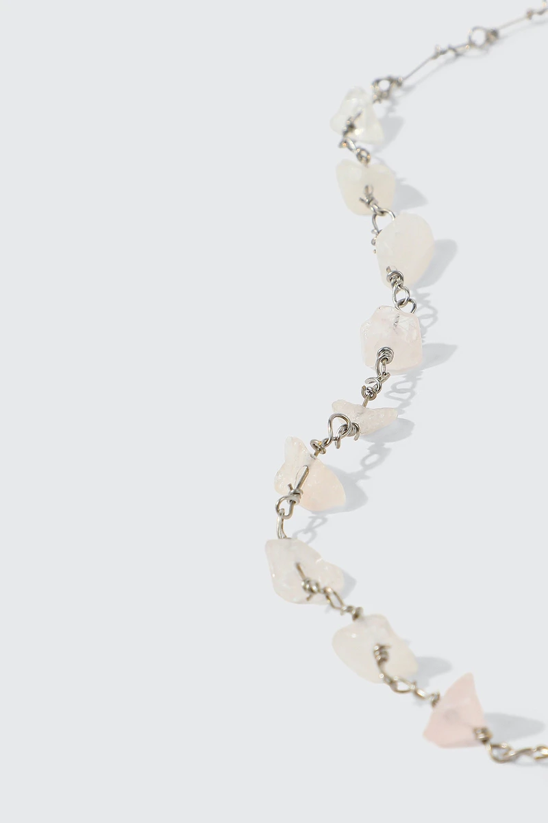 Collier à pierres semi-précieuses