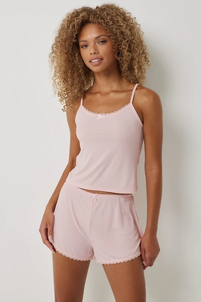 Ensemble pyjama à détail de dentelle