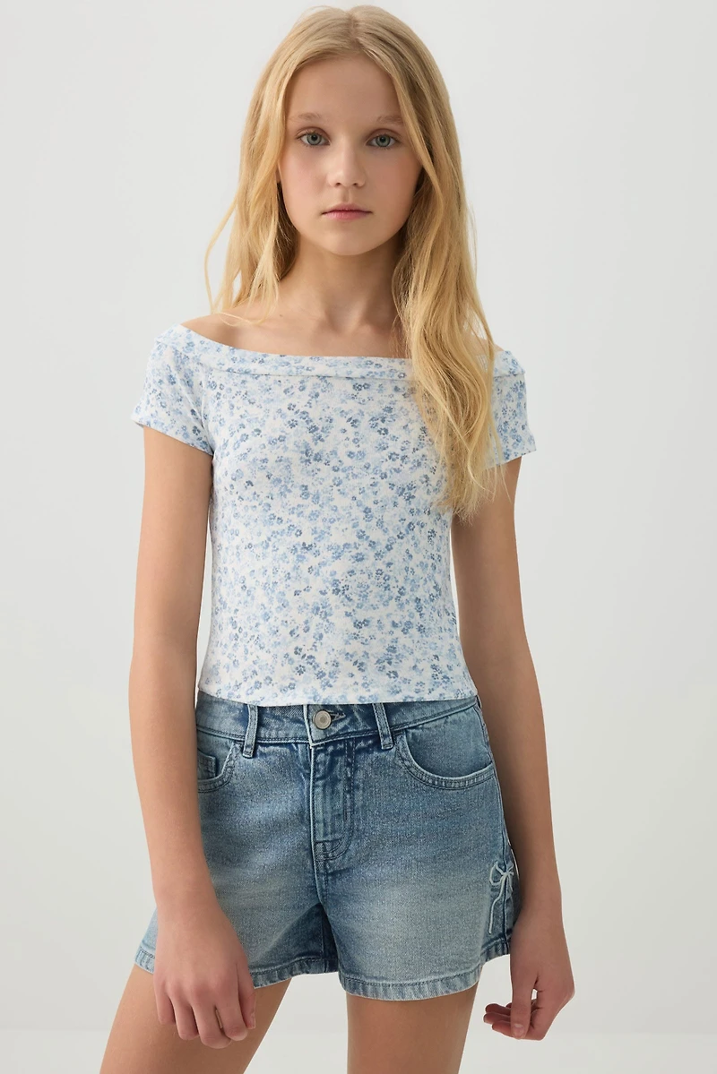 Short en denim à détail de boucles