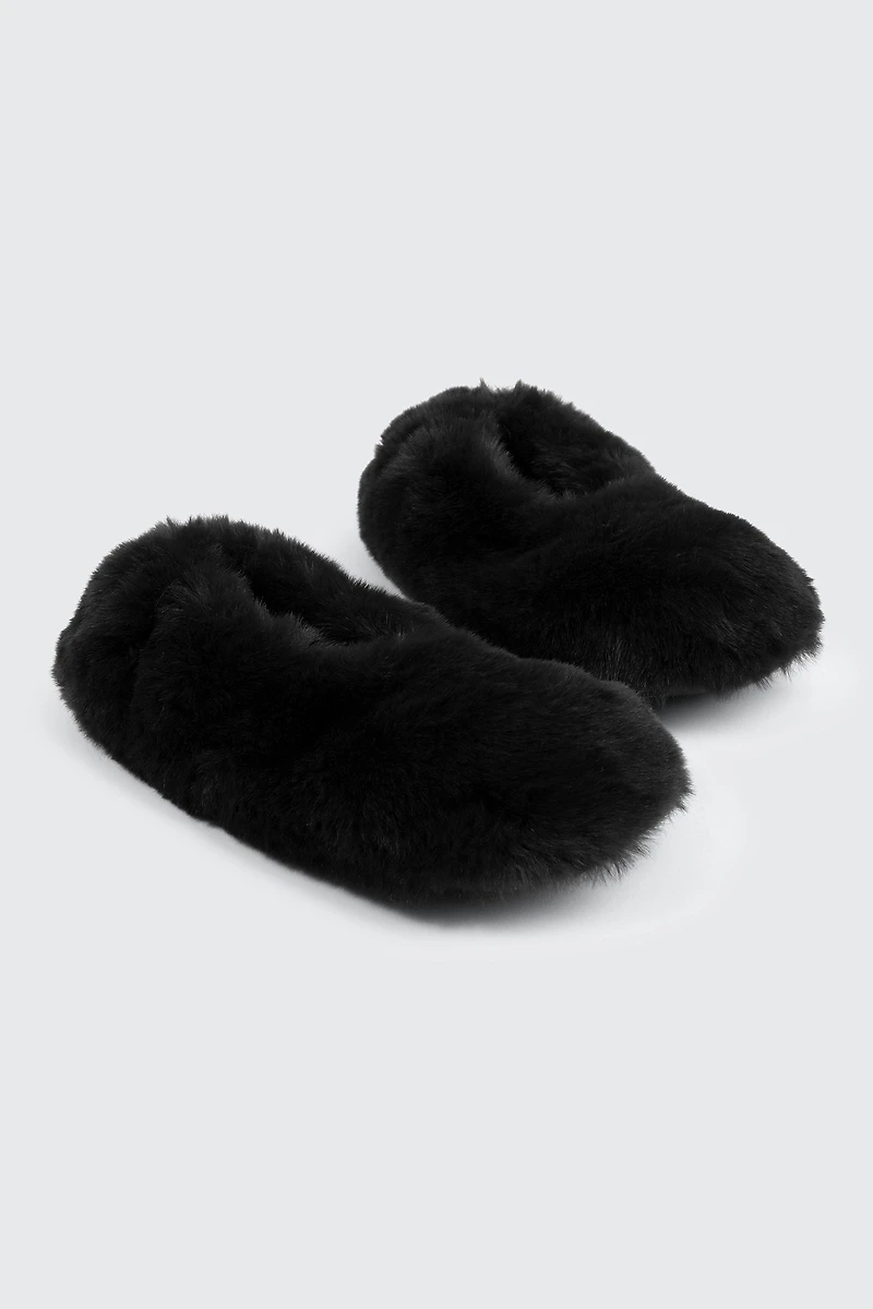 Pantoufles en fausse fourrure