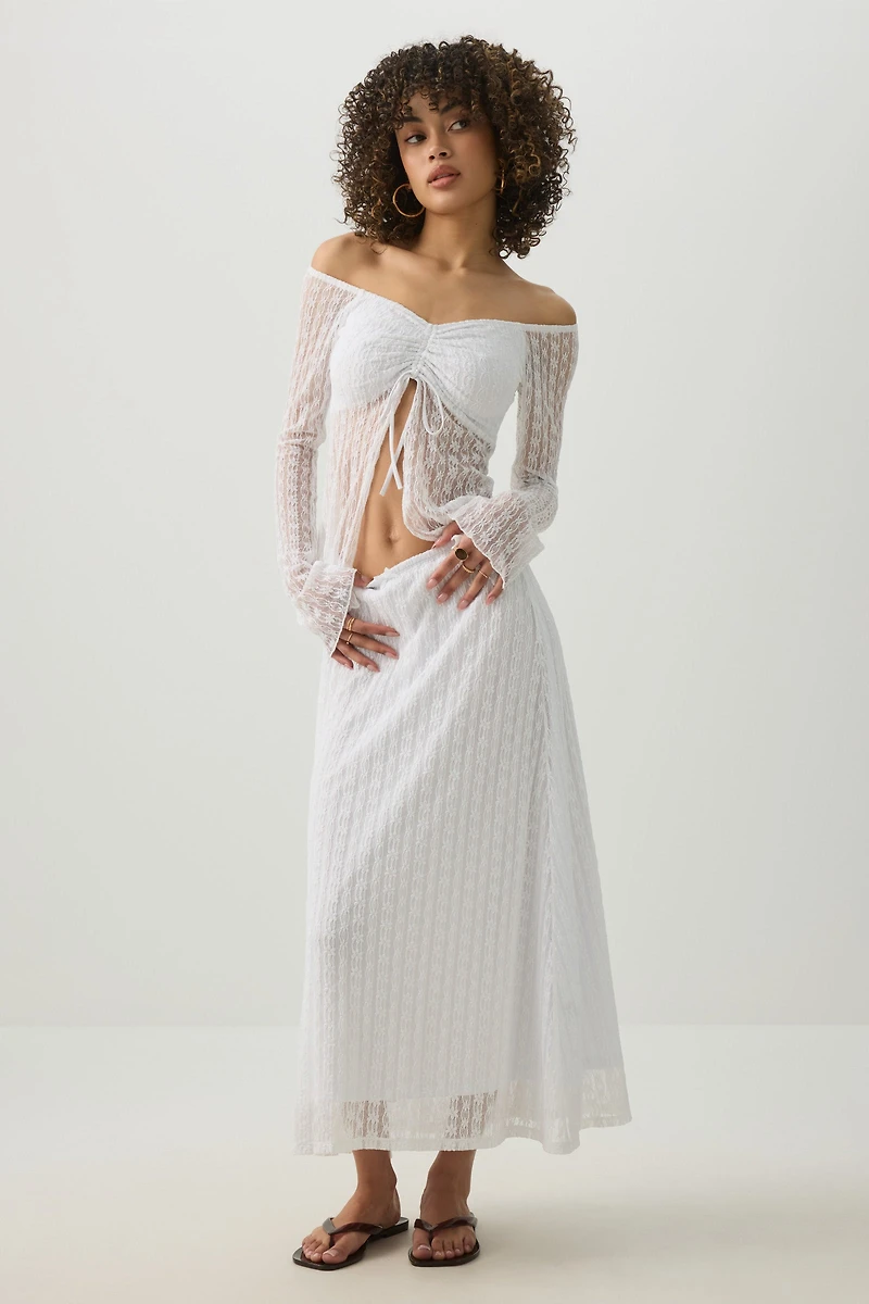 Haut à épaules dénudées en dentelle