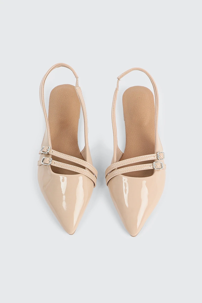 Talons plats à bride arrière et boucles doubles