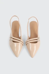 Talons plats à bride arrière et boucles doubles