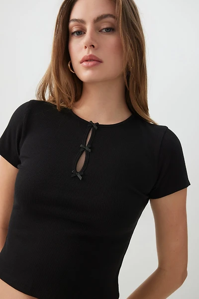 Ardene Cropped Ribbed T-Shirt with Bows in Black | Size | Polyester/Cotton/Elastane