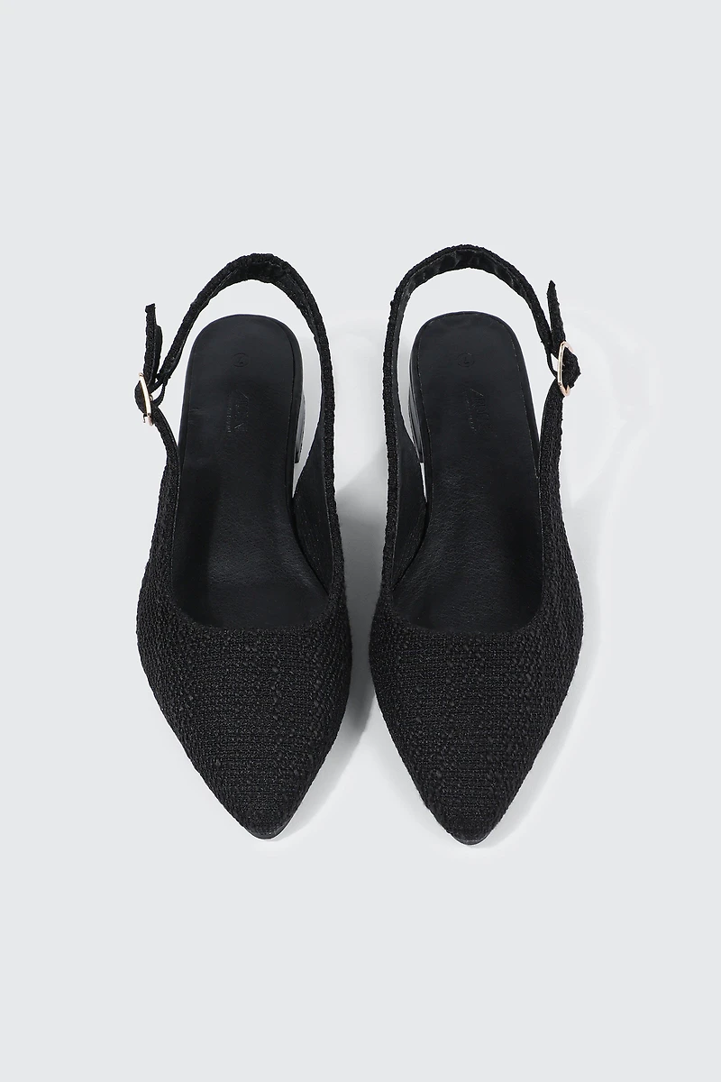 Talons plats à bride arrière et bout pointu