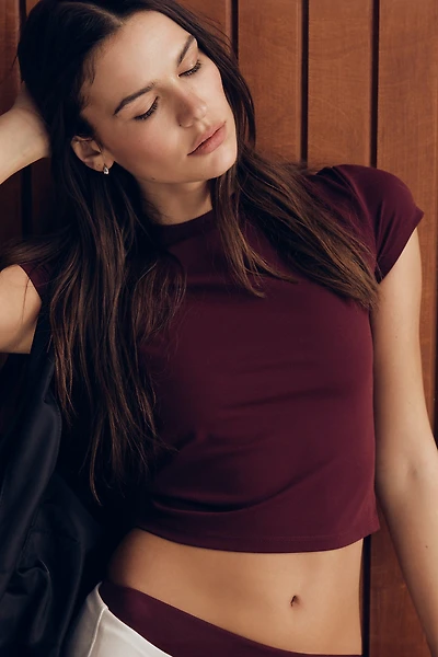 Ardene camactive Fitted T-Shirt in Burgundy | Size | Nylon/Spandex