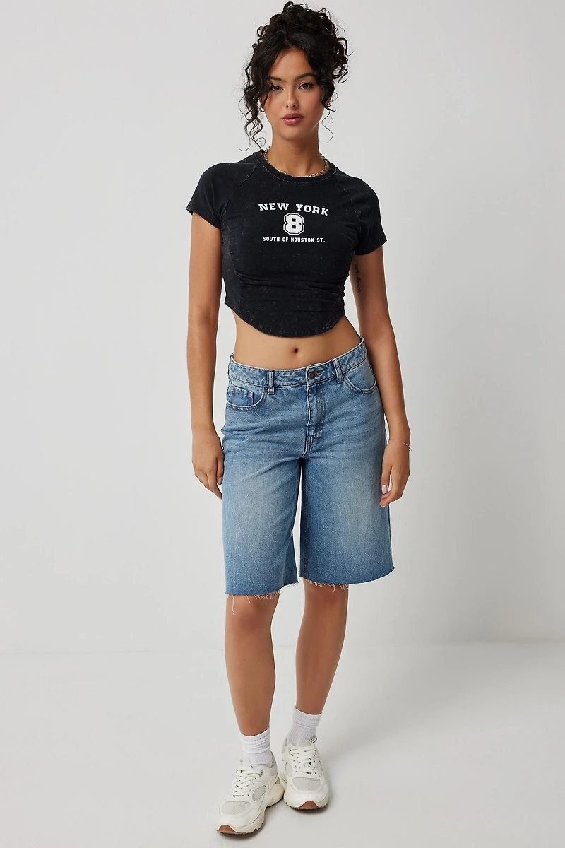 T-shirt ultracourt ajusté graphique froncé