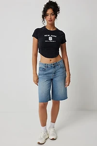 T-shirt ultracourt ajusté graphique froncé