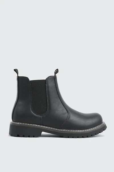 Ardene Chelsea Boots in Black | Size