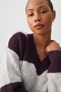 Chandail col V ample en tricot bouclé