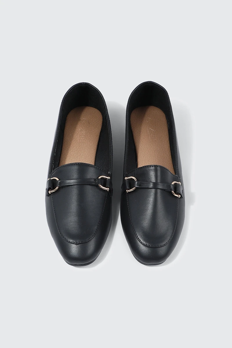 Flâneurs à bout carré en faux cuir